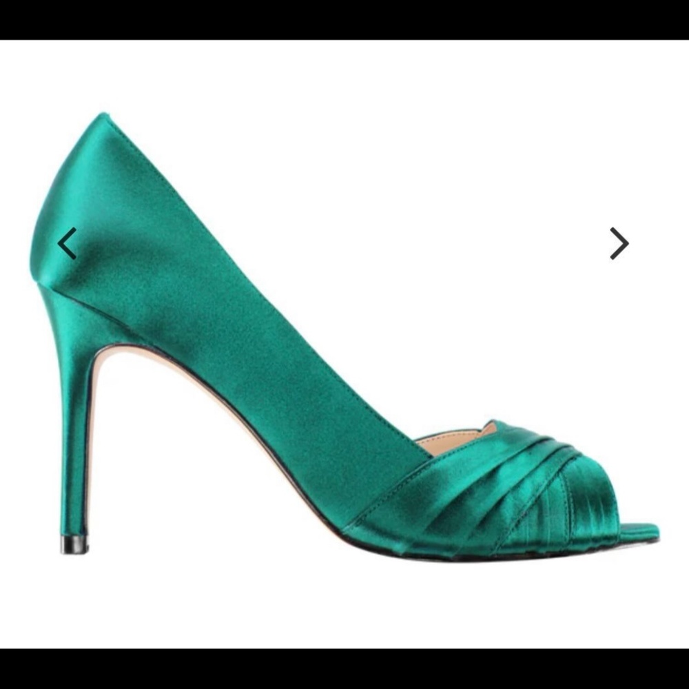 Brand NEW!! Nina Formal Shoes ; size 6 ; Green
